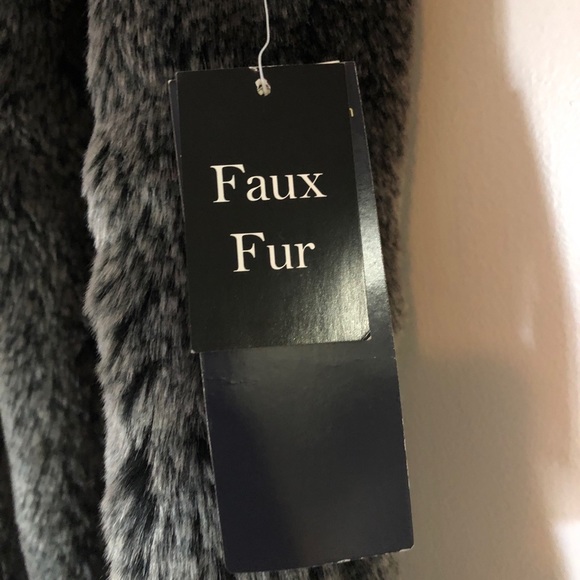 Beautiful fur vest - Picture 3 of 8